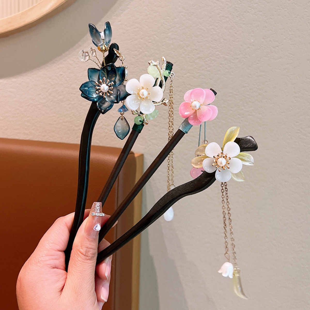 Exquisite Blume Quaste Holz Ha – Women Fashion Hair Style Bewertung und Preis